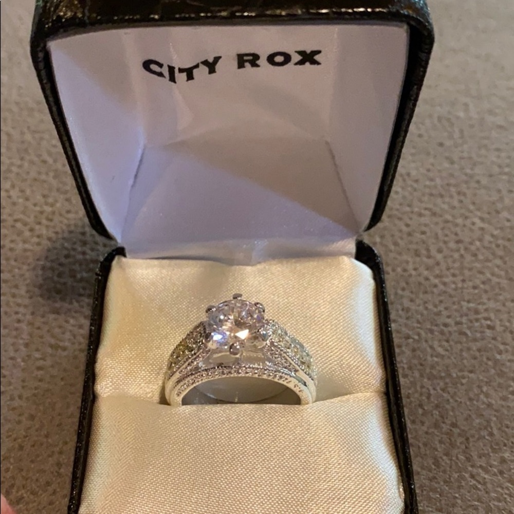 Stunning Ring